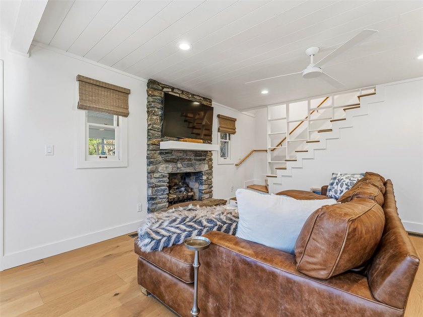 Modern Mountain Charm in Lake Toxaway Estates Experience - photo 20