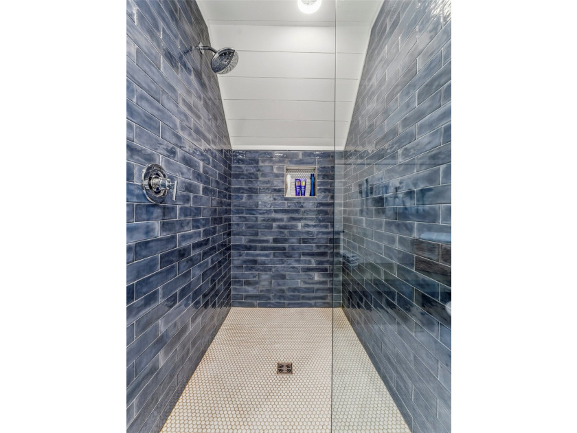 Modern Mountain Charm in Lake Toxaway Estates Experience - photo 35