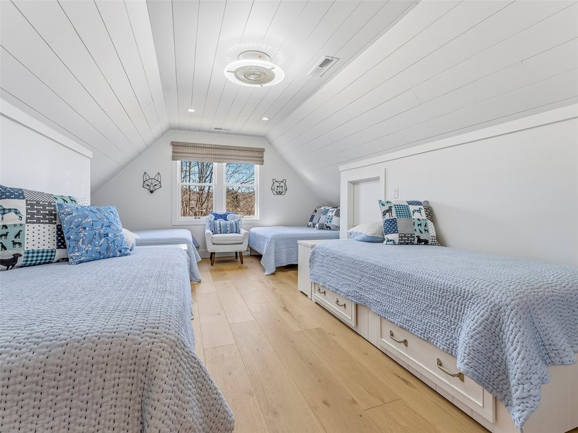 Modern Mountain Charm in Lake Toxaway Estates Experience - photo 36