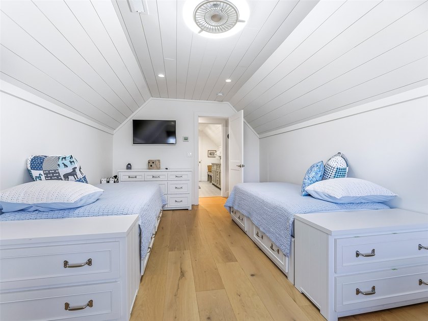 Modern Mountain Charm in Lake Toxaway Estates Experience - photo 39