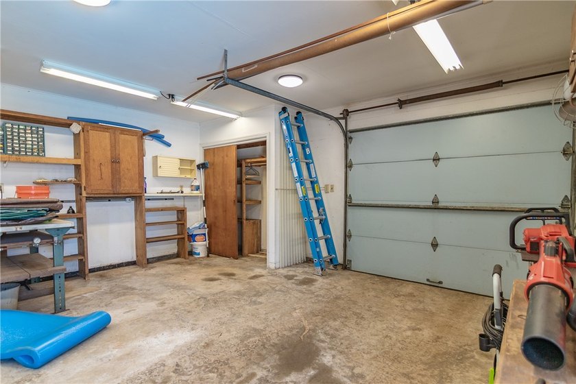 Spacious Brick Ranch with Salt-Water Pool in T.L. Hanna - photo 13