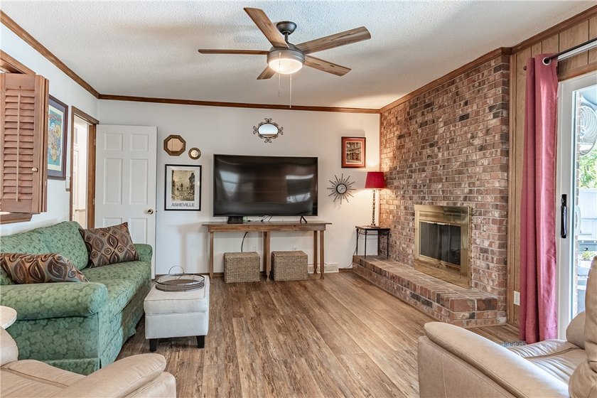 Spacious Brick Ranch with Salt-Water Pool in T.L. Hanna - photo 26