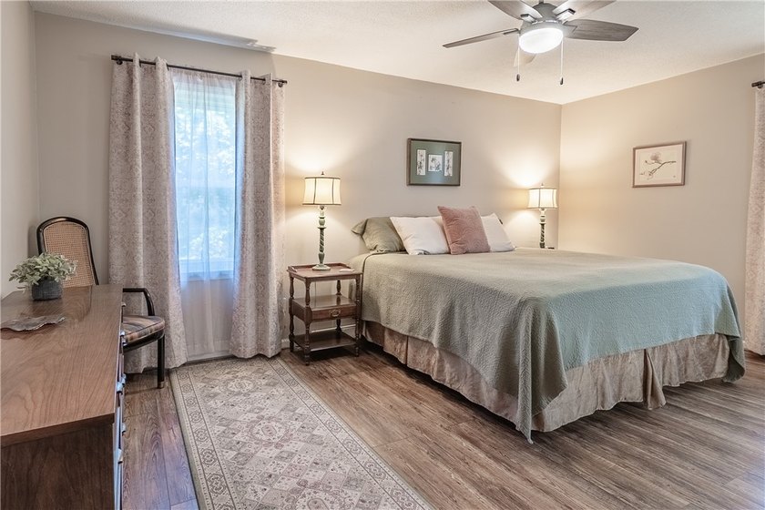 Spacious Brick Ranch with Salt-Water Pool in T.L. Hanna - photo 32