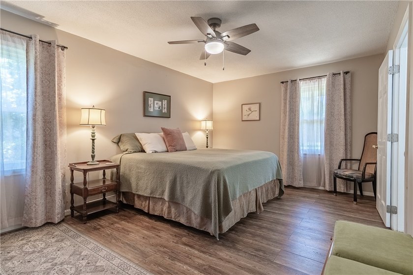 Spacious Brick Ranch with Salt-Water Pool in T.L. Hanna - photo 33