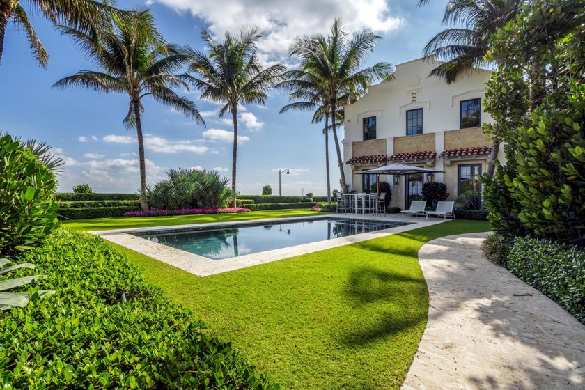 A rare opportunity to purchase a one of a kind 8,645 sq. ft - photo 36