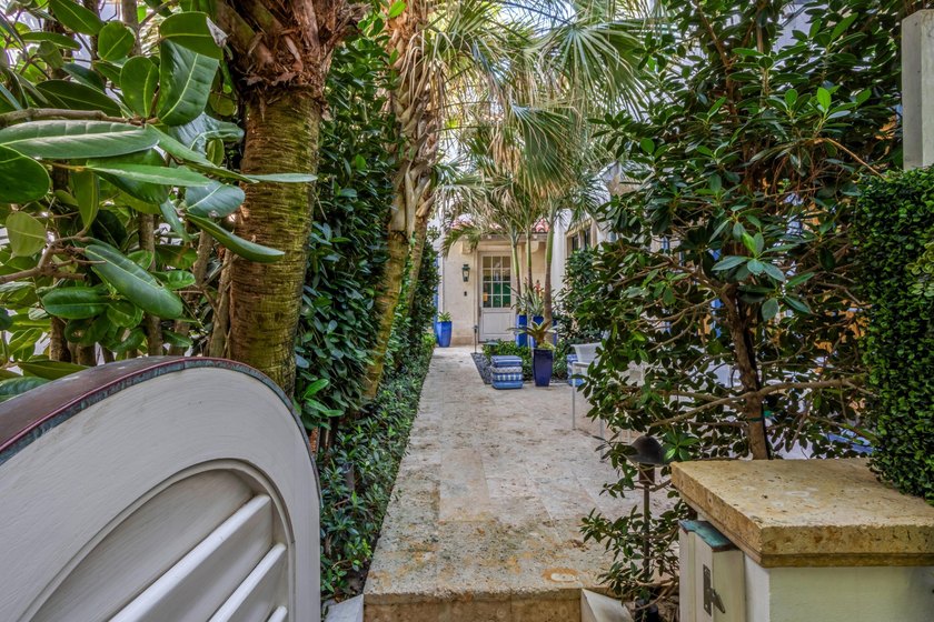 A rare opportunity to purchase a one of a kind 8,645 sq. ft - photo 38