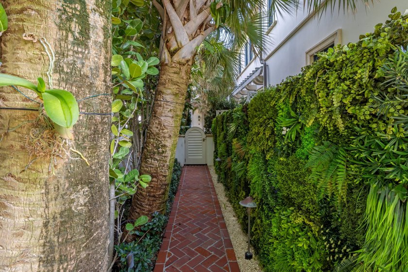 A rare opportunity to purchase a one of a kind 8,645 sq. ft - photo 39