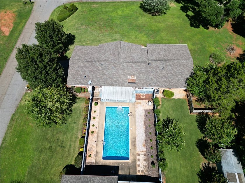 Spacious Brick Ranch with Salt-Water Pool in T.L. Hanna - photo 41