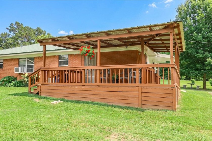 Tucked away on 47.15 beautiful acres, this pristine 3-bedroom - photo 50