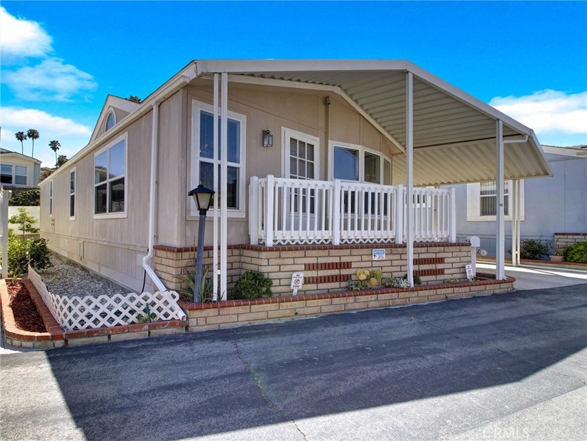 This Beautiful 2013 Doublewide Manufactured Home with Lots of - photo 38