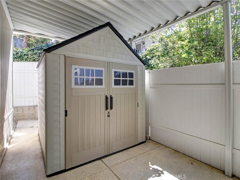 This Beautiful 2013 Doublewide Manufactured Home with Lots of - photo 44