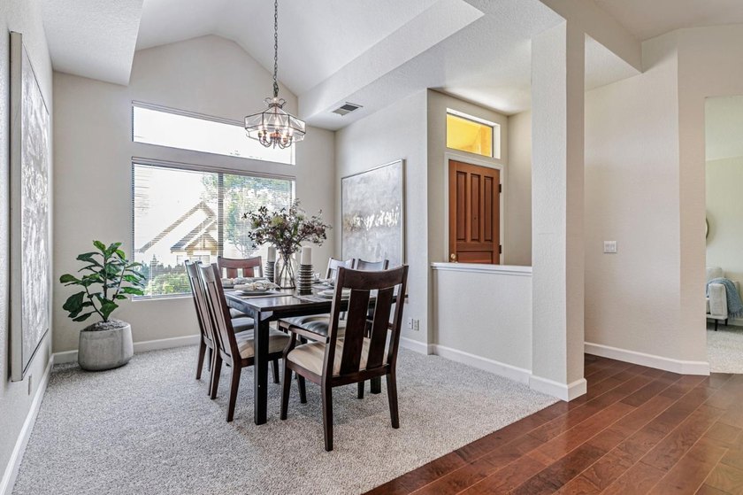 Looking for a spacious home for entertaining or work from home? - photo 3