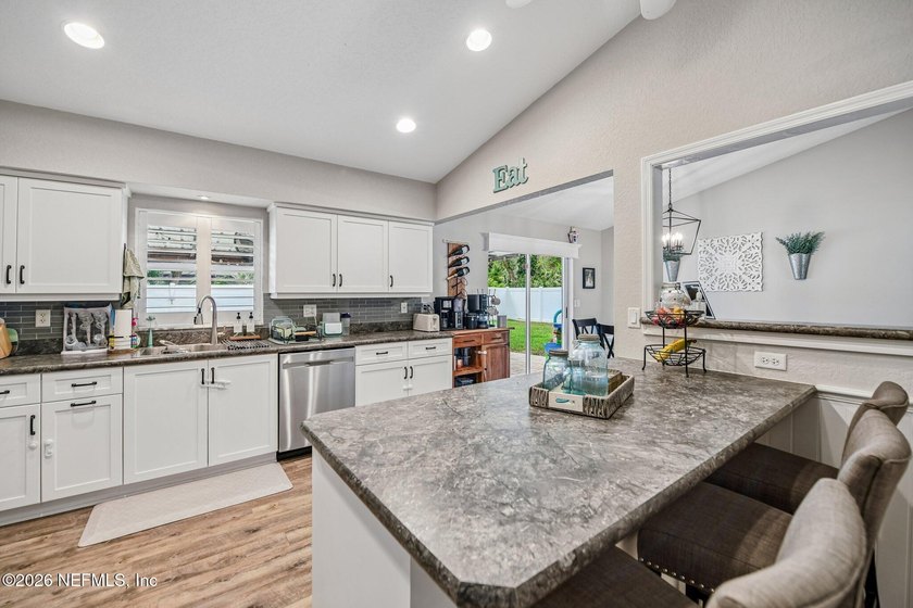 Welcome to this beautifully updated 3-bedroom, 2-bath home - photo 15
