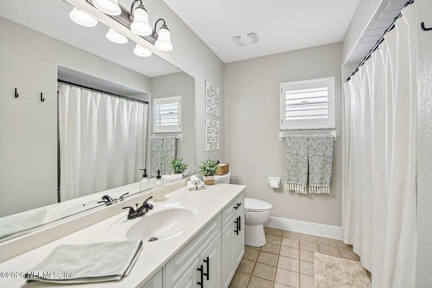 Welcome to this beautifully updated 3-bedroom, 2-bath home - photo 23