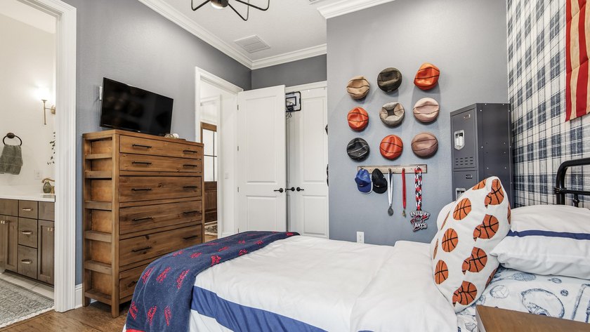 SPECIAL RATES AVAILABLE ON THIS HOME. CONTACT LISTING AGENT FOR - photo 45