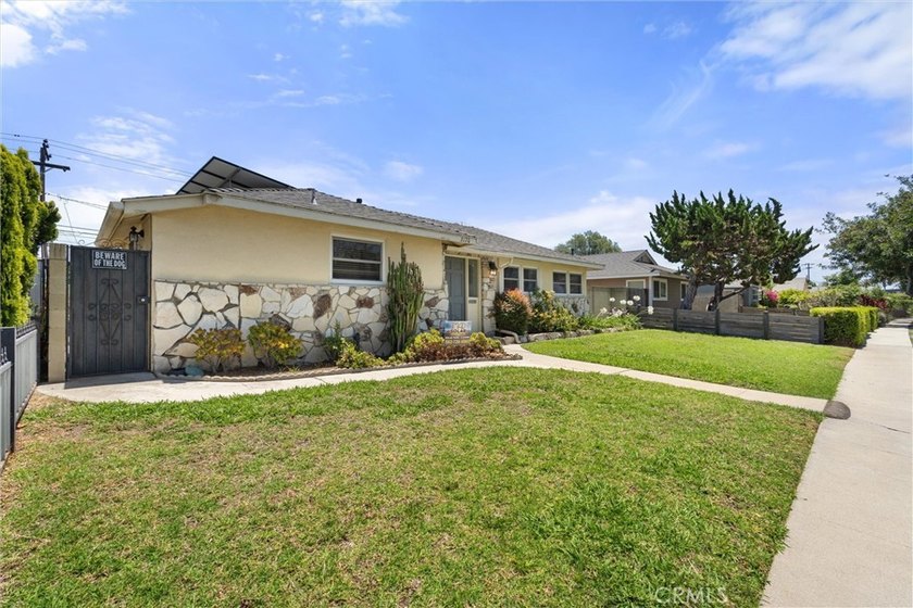 Welcome to your perfect Plaza home, ideally situated on a - photo 8