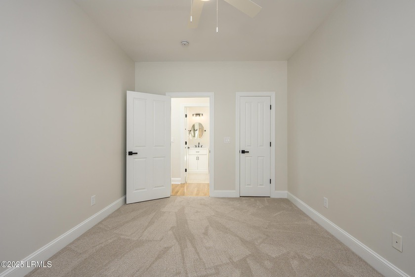 Welcome to this thoughtfully designed Lowcountry cottage - photo 27