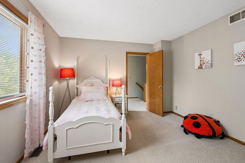 Charming, well-maintained, and truly unique contemporary 3-level - photo 33