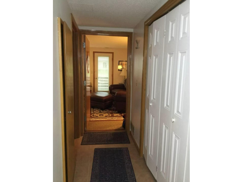 Charming, well-maintained, and truly unique contemporary 3-level - photo 37