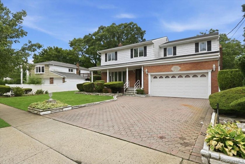 Spacious 4-bedroom, 2 full bath, 2 half bath Colonial offering - photo 46