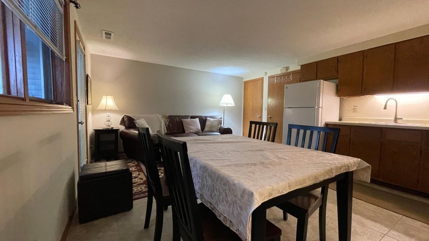 Charming, well-maintained, and truly unique contemporary 3-level - photo 47