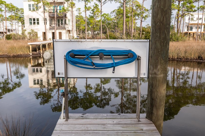 Beautiful waterfront lot, on protected area of Hogtown Bayou - photo 15