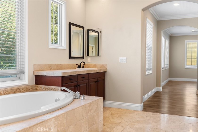 *Luxury coastal living in the highly sought-after San Rafael - photo 25