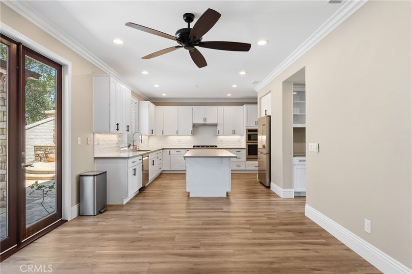 *Luxury coastal living in the highly sought-after San Rafael - photo 40