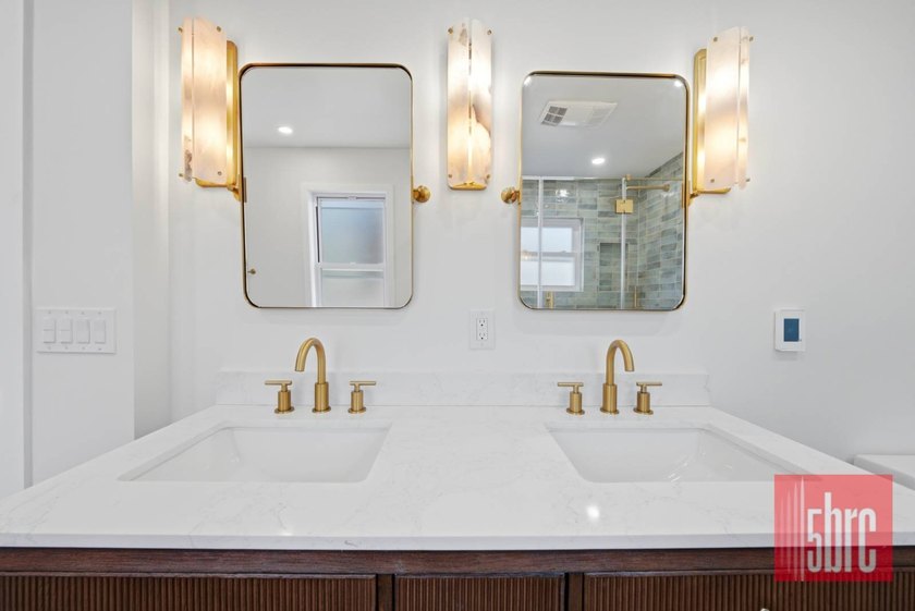 Luxury Victorian Renovated Home in the Heart of Prospect Park - photo 41