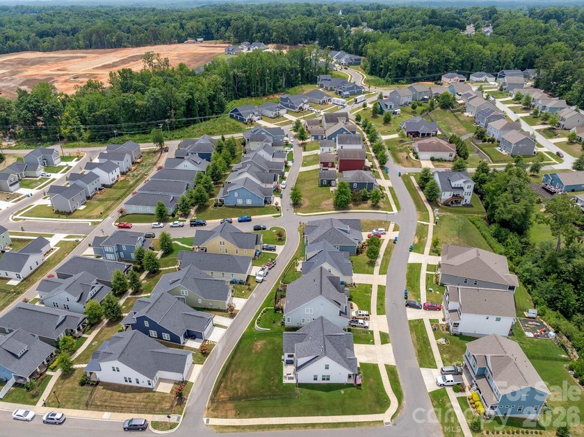 Welcome to 212 Meyers Ridge Road, where modern living meets - photo 23