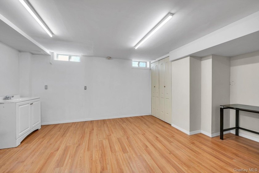 Welcome to this classic, all-brick semi-attached townhouse in - photo 20