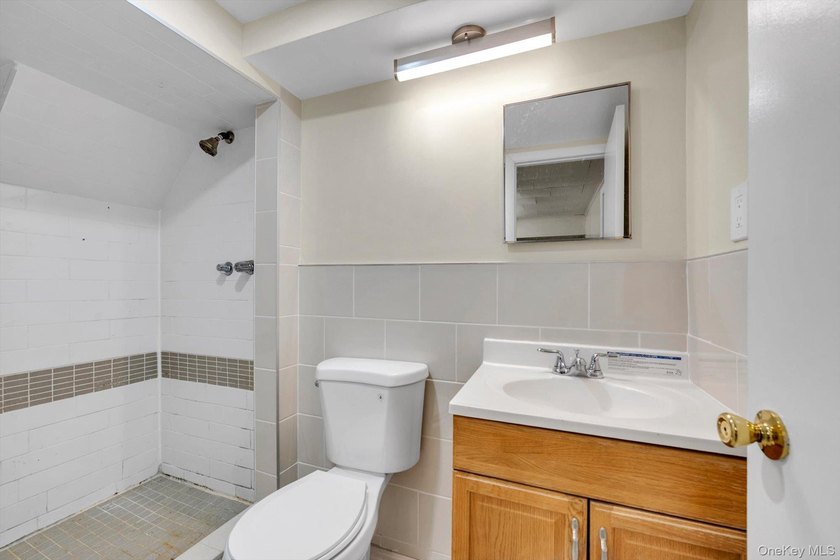 Welcome to this classic, all-brick semi-attached townhouse in - photo 21