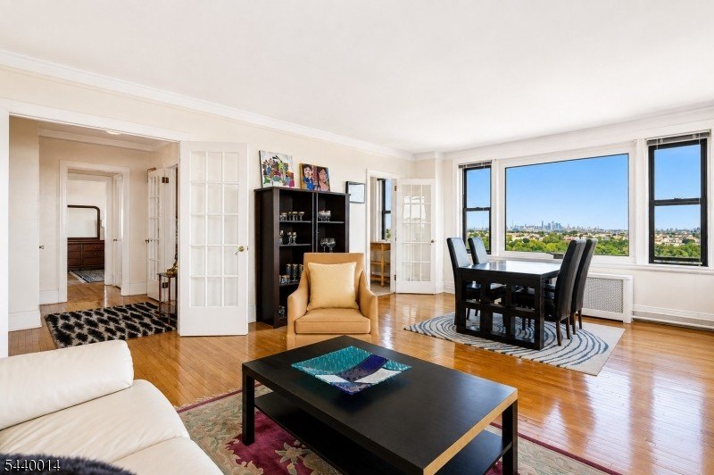Experience timeless elegance and breathtaking NYC views in this - photo 2