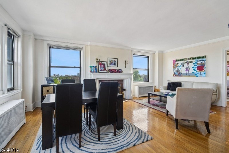 Experience timeless elegance and breathtaking NYC views in this - photo 5