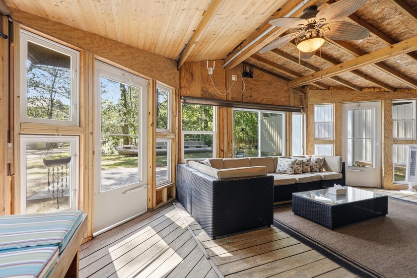 Escape to the lake without the waterfront price! This charming - photo 7