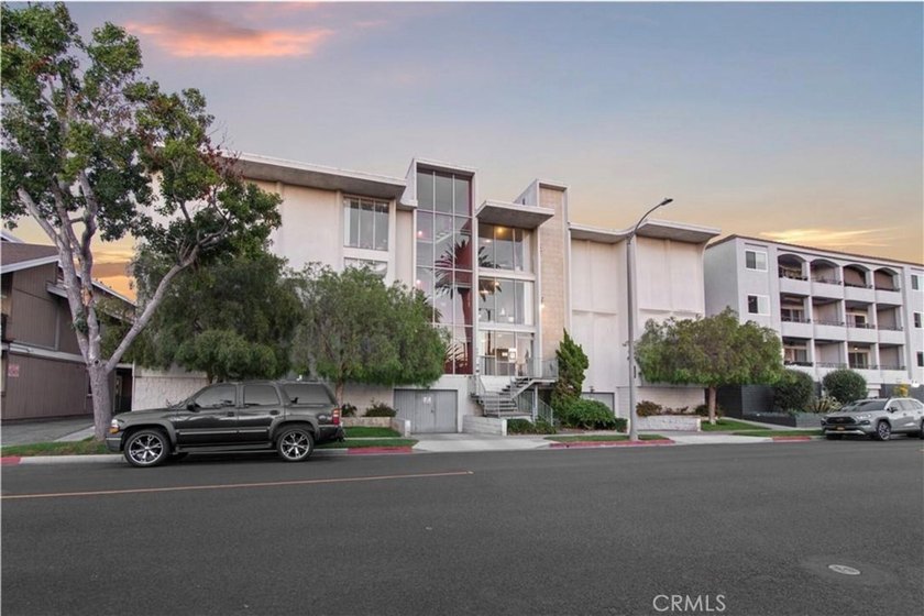Ideally situated in a highly sought-after neighborhood just - photo 5