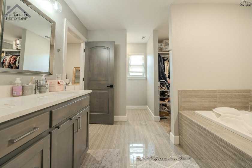 Well-maintained 3-bedroom, 2-bath home in a desirable area of - photo 13