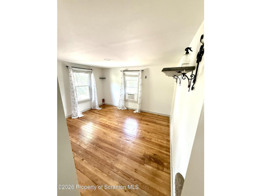 Welcome to 409 Charlotte Avenue! This cozy home located in South - photo 18