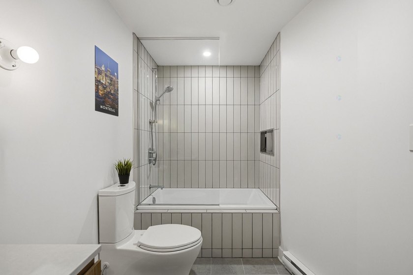 Elegant condo d'une chambre, entierement meuble, situe dans un - photo 21