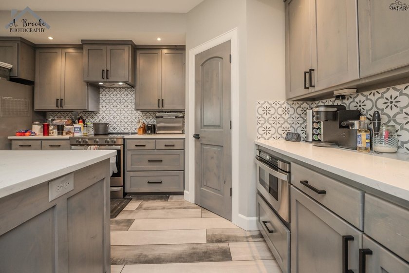 Well-maintained 3-bedroom, 2-bath home in a desirable area of - photo 21