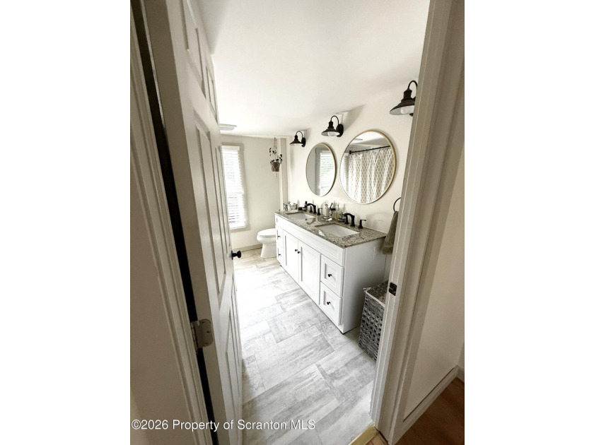 Welcome to 409 Charlotte Avenue! This cozy home located in South - photo 25