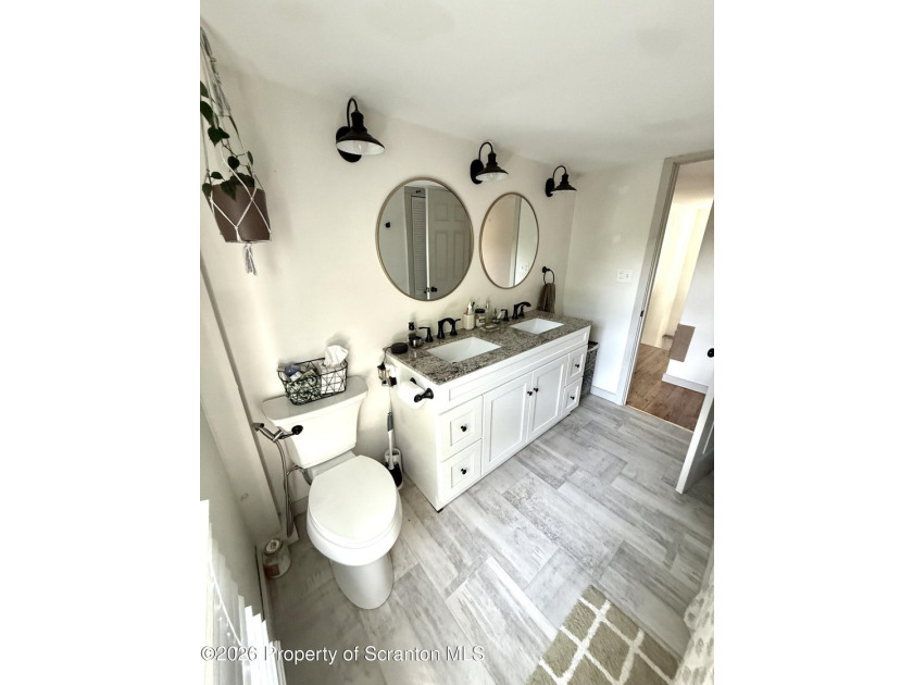 Welcome to 409 Charlotte Avenue! This cozy home located in South - photo 26