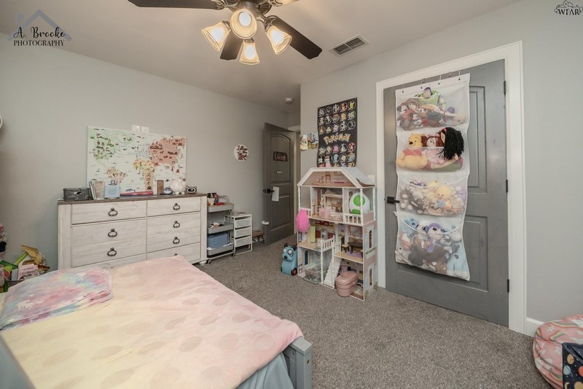 Well-maintained 3-bedroom, 2-bath home in a desirable area of - photo 30