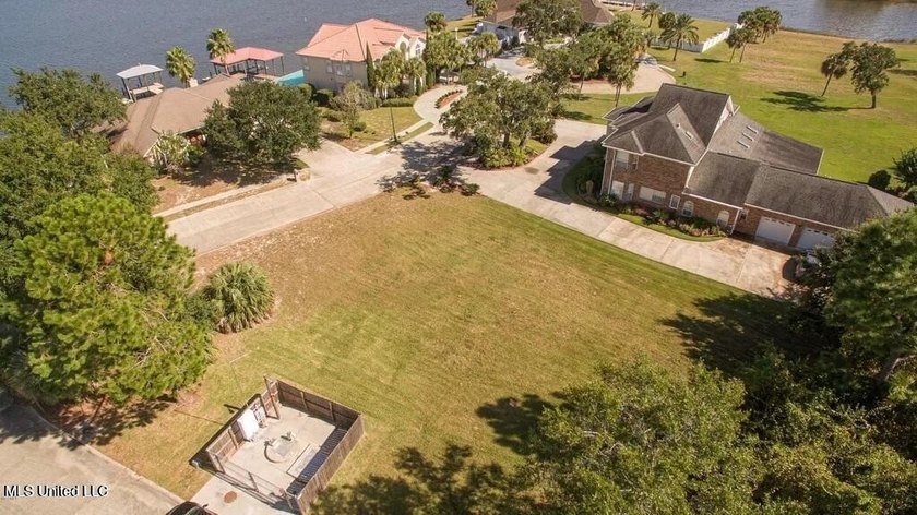 This Bent Oaks cleared and vacant, 0.39 acre lot offers a rare - photo 4
