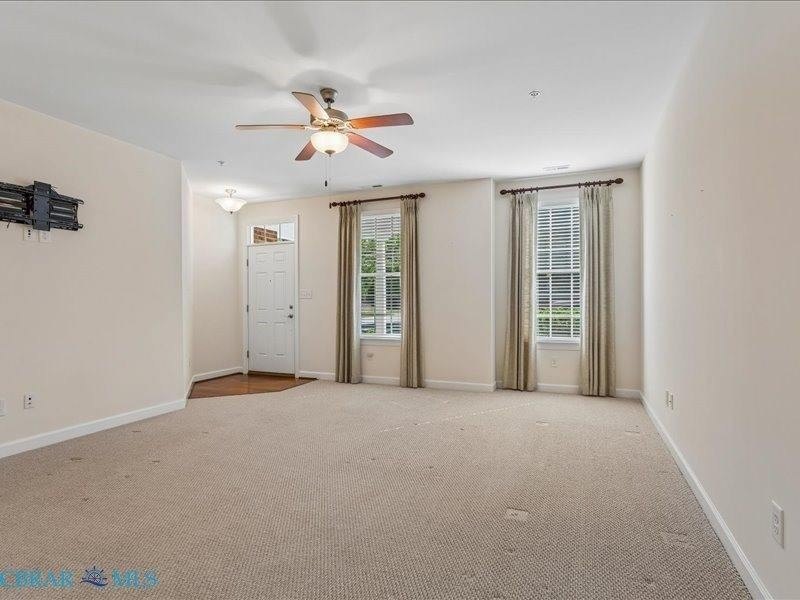 Beautiful condo in York County. Conveniently located close to - photo 15