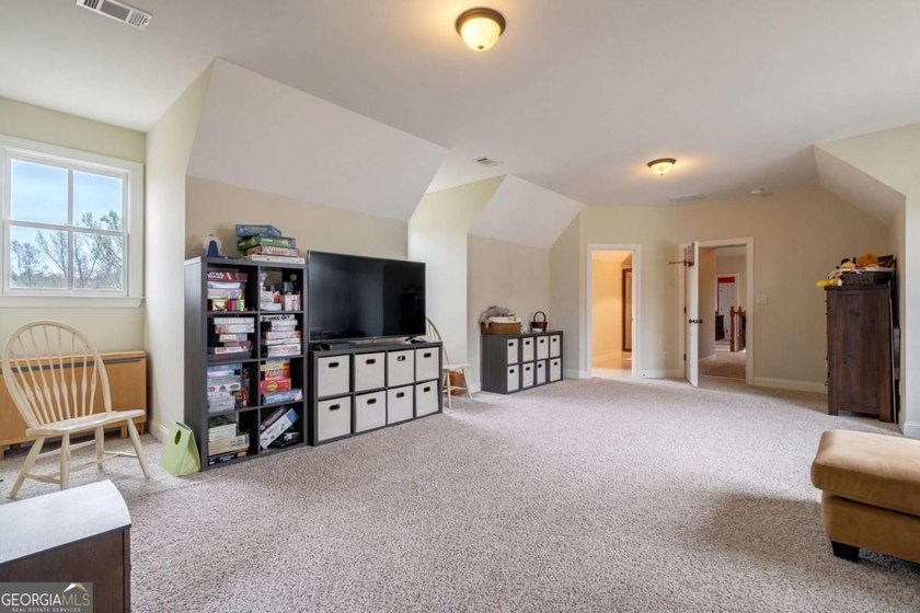 Welcome to 1405 Evergreen Park, a beautifully appointed estate - photo 26