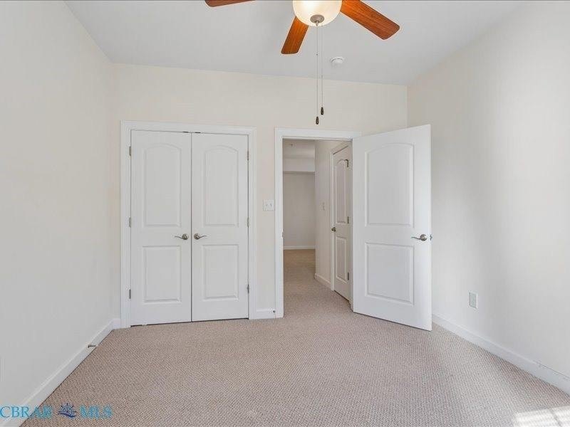Beautiful condo in York County. Conveniently located close to - photo 26