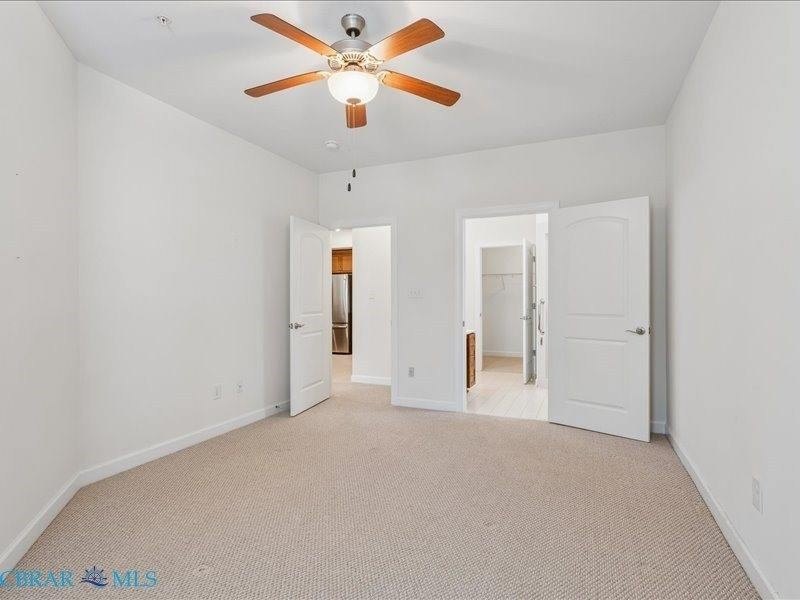 Beautiful condo in York County. Conveniently located close to - photo 28