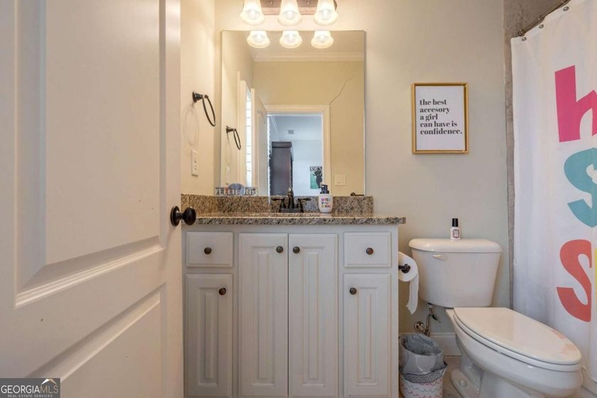 Welcome to 1405 Evergreen Park, a beautifully appointed estate - photo 29