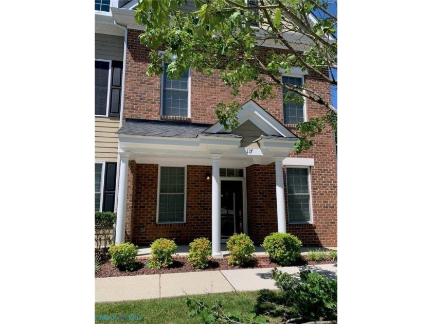 Beautiful condo in York County. Conveniently located close to - photo 36
